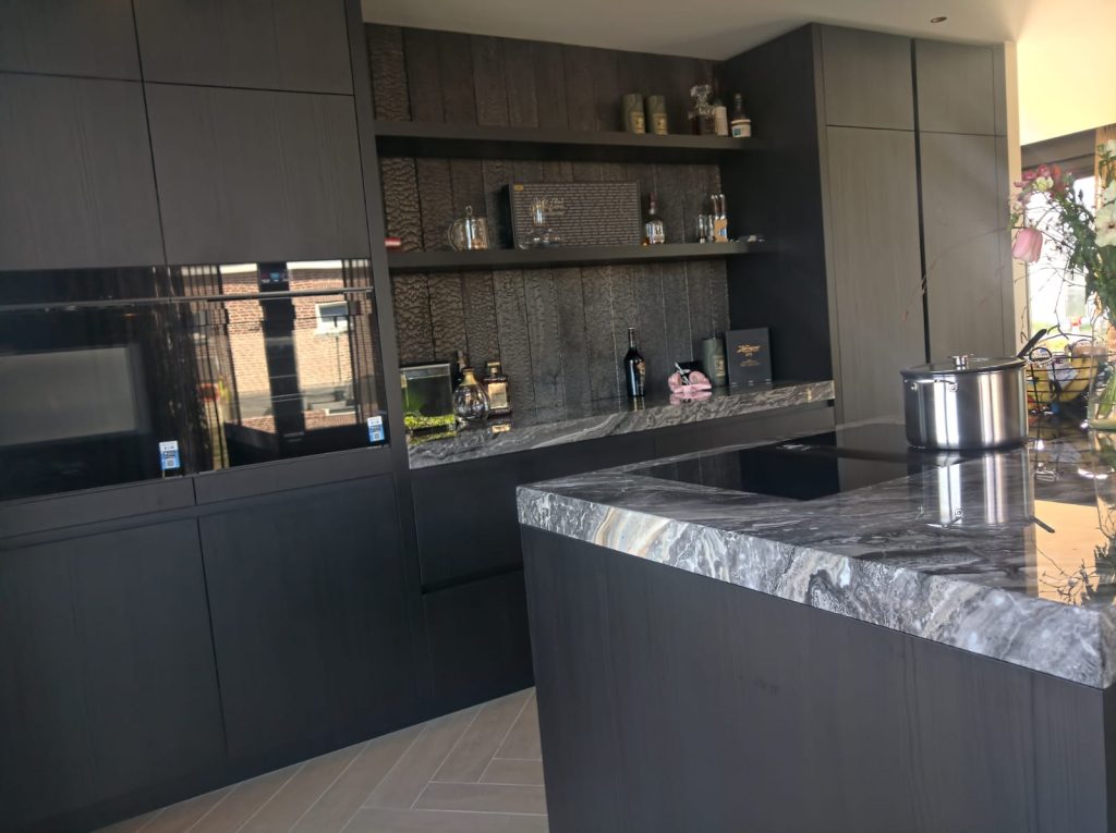 Schoonmaken van winkels en winkelpanden in de regio Westland en Den-Haag